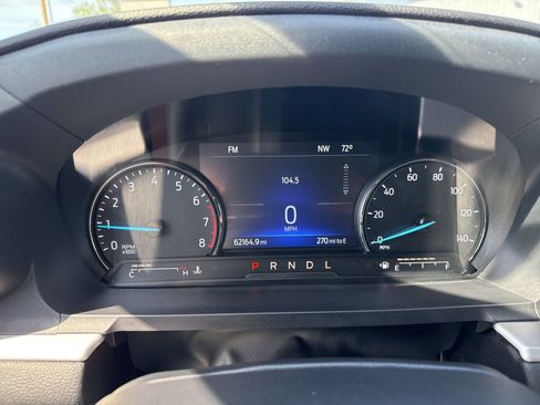 Used 2022 Ford Explorer XLT w/ Equipment Group 202A AWD/4WD image 15