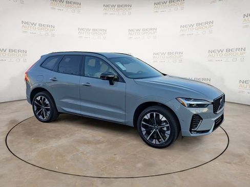New 2026 Volvo XC60 B5 Plus w/ Protection Package Premier AWD/4WD image 7