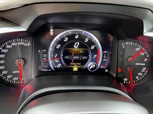Used 2019 Chevrolet Corvette Z06 RWD image 12