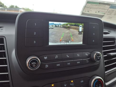 New 2025 Ford Transit 250 148 Medium Roof image 10