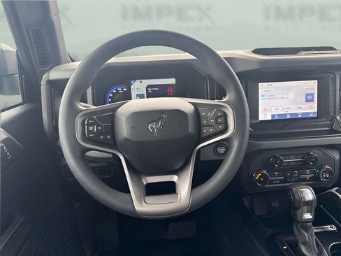 Used 2022 Ford Bronco 4-Door AWD/4WD image 9