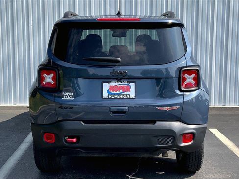 Used 2023 Jeep Renegade Trailhawk AWD/4WD image 4