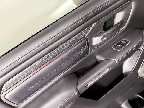 Used 2020 RAM 1500 Limited w/ Black Appearance Package AWD/4WD image 41
