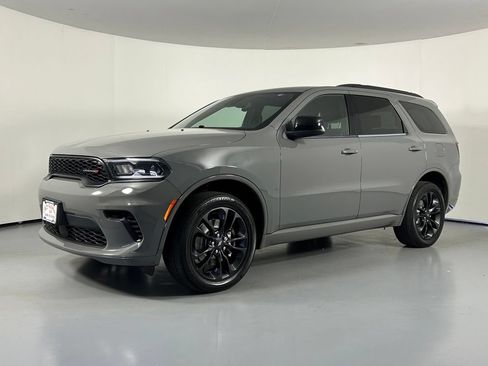 Used 2023 Dodge Durango GT AWD/4WD image 3