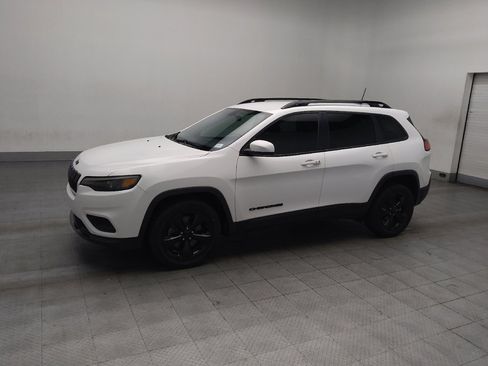 Used 2020 Jeep Cherokee Altitude image 2