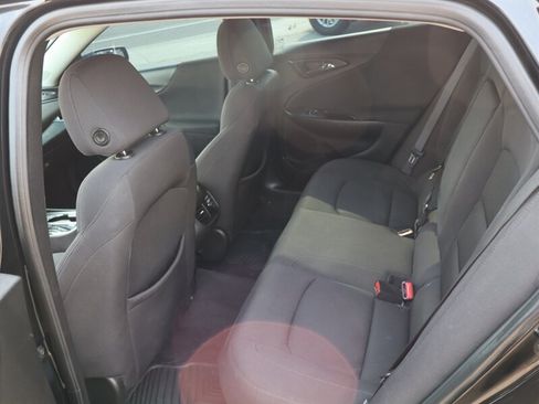 Used 2021 Chevrolet Malibu LT FWD image 15
