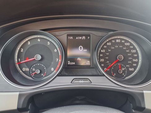 Used 2021 Volkswagen Atlas SE FWD image 12