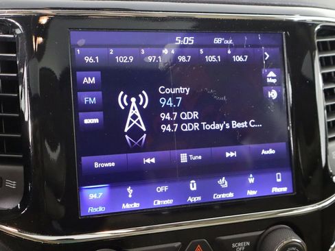 Used 2019 Jeep Grand Cherokee Limited w/ Trailer Tow Group IV image 30