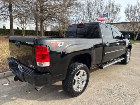 Used 2014 GMC Sierra 2500 Denali image 3