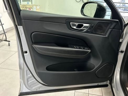 Certified 2023 Volvo XC60 B5 Ultimate image 9