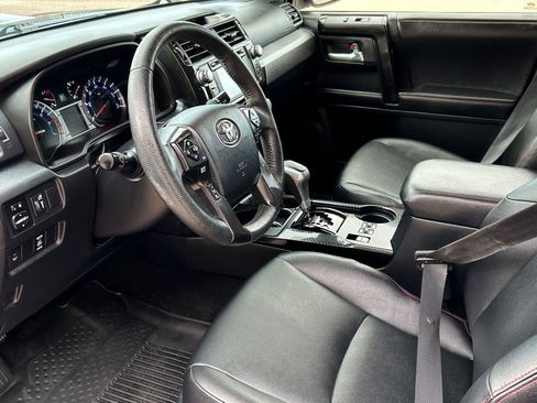 Used 2017 Toyota 4Runner TRD Off-Road Premium image 9