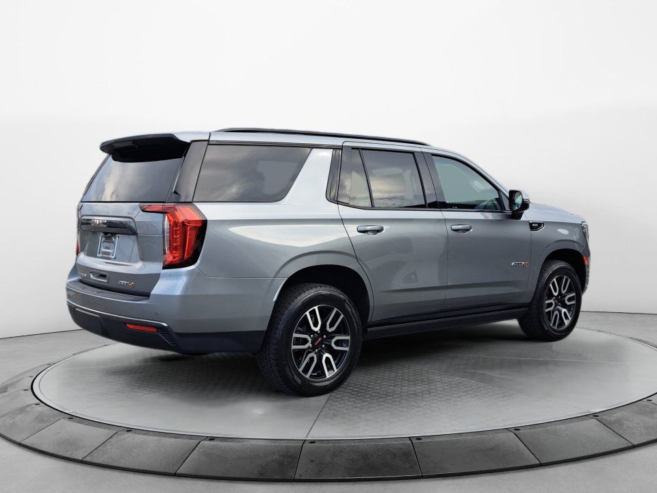Used 2023 GMC Yukon AT4 w/ Technology Package AWD/4WD image 7