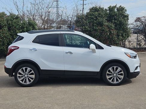 Used 2020 Buick Encore Preferred image 4