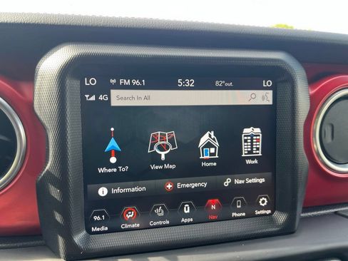 Used 2023 Jeep Gladiator Rubicon w/ Cold Weather Group AWD/4WD image 31