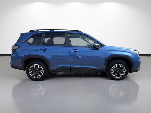 Used 2026 Subaru Forester Premium AWD/4WD image 2