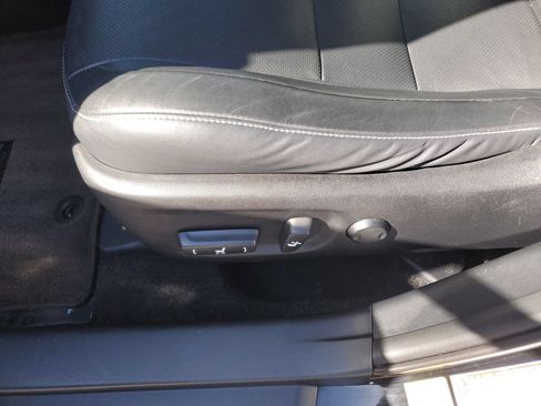Used 2012 Lexus CT 200h Premium w/ Leather Pkg FWD image 18