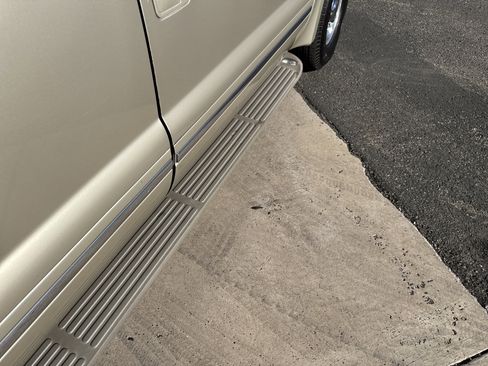 Used 2005 Ford Excursion Limited image 11