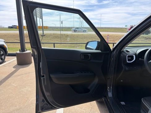 New 2026 Hyundai Venue SEL image 23