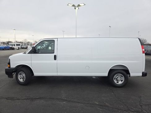 New 2026 Chevrolet Express 3500 Extended w/ Driver Convenience Package RWD image 17
