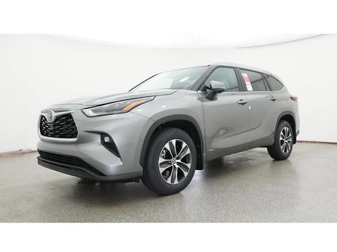 New 2026 Toyota Highlander XLE AWD/4WD image 17