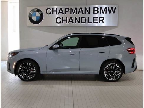 Used 2025 BMW X3 xDrive30i w/ M Sport Package AWD/4WD image 3