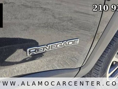 Used 2015 Jeep Renegade Latitude FWD image 13