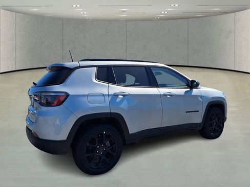 New 2026 Jeep Compass Latitude w/ Quick Order Package 29K image 5