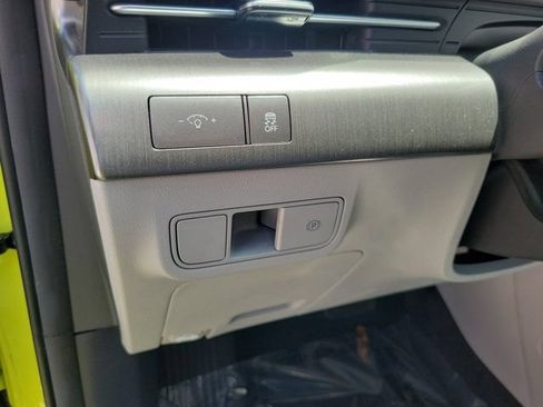 Used 2024 Hyundai Kona SEL FWD image 16