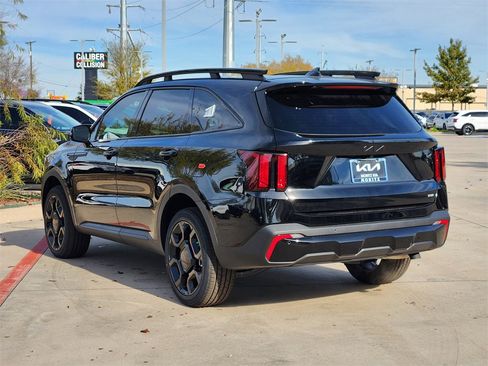 New 2026 Kia Sorento X-Line EX image 3