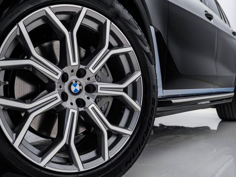 Used 2024 BMW X7 xDrive40i w/ Premium Package image 5