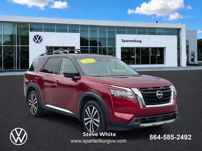 Used 2025 Nissan Pathfinder Platinum