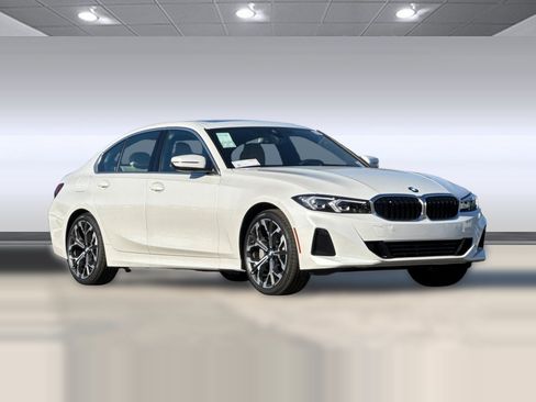 Used 2026 BMW 330i Sedan w/ Premium Package RWD image 7