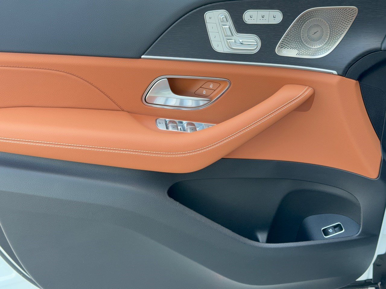 New 2027 Mercedes-Benz GLS 450 4MATIC image 14