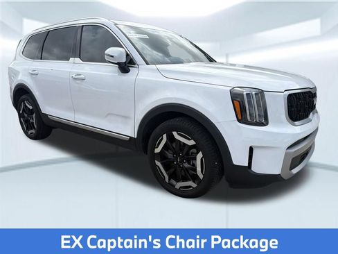 Used 2024 Kia Telluride EX w/ EX Captain's Chair Package FWD image 4