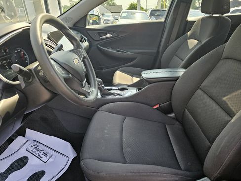 Used 2021 Chevrolet Malibu LT FWD image 14