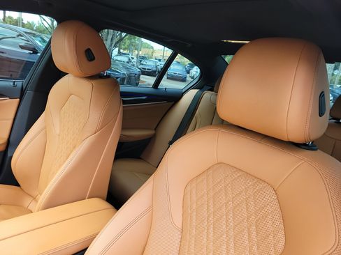 Used 2021 BMW 540i w/ Premium Package RWD image 19