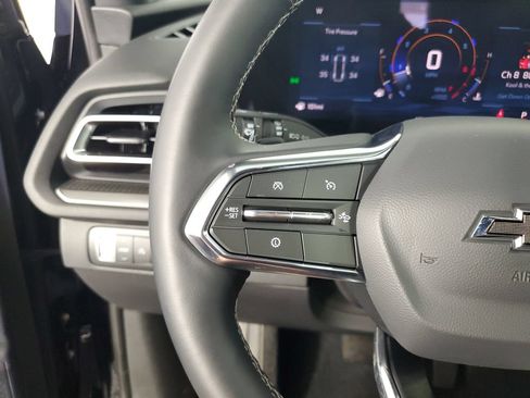 Used 2026 Chevrolet Traverse LT w/ Midnight/Sport Edition FWD image 24