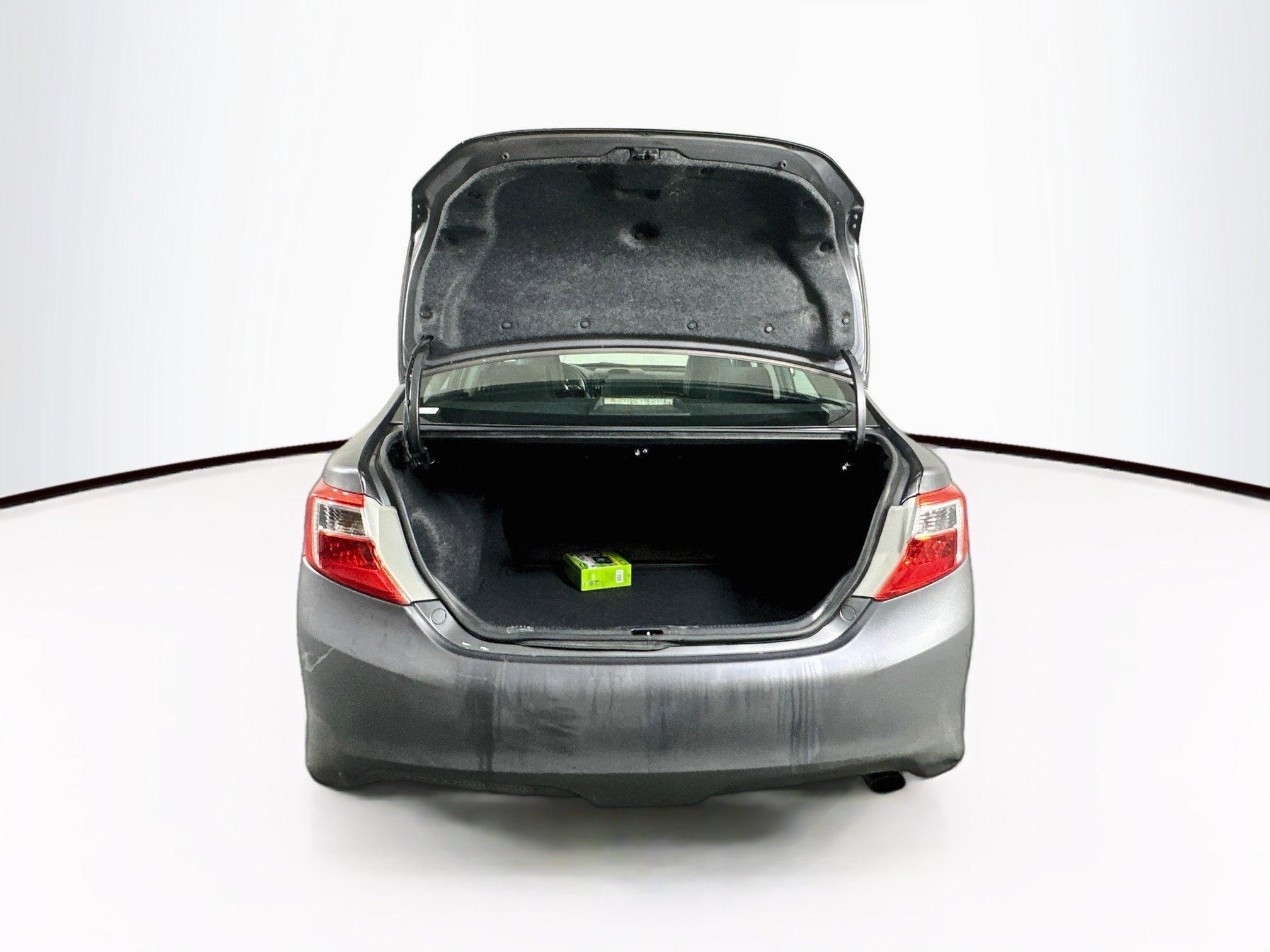 Used 2012 Toyota Camry SE FWD image 25