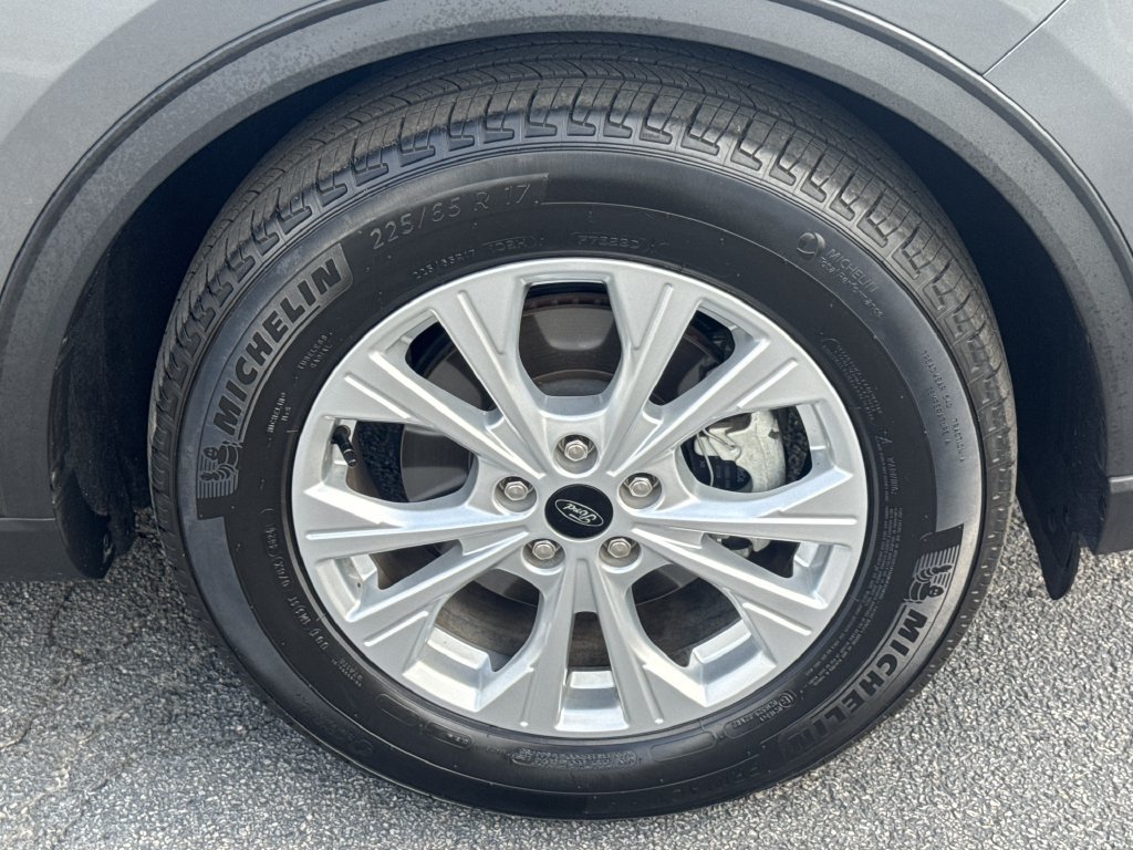 Used 2025 Ford Escape Active w/ Tech Pack #1 FWD image 12