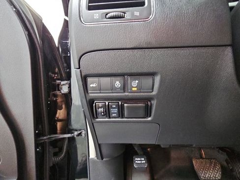 Used 2018 Nissan Armada Platinum w/ Captain Seat Package RWD image 29