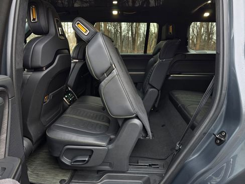 Used 2024 Rivian R1S Adventure image 19