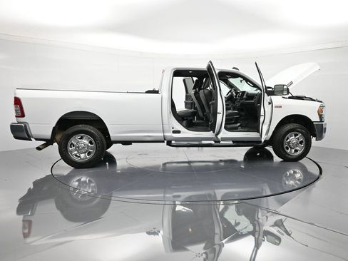 Used 2021 RAM 2500 Tradesman w/ Chrome Appearance Group AWD/4WD image 45