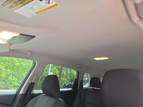 Certified 2025 Nissan Rogue SV FWD image 28