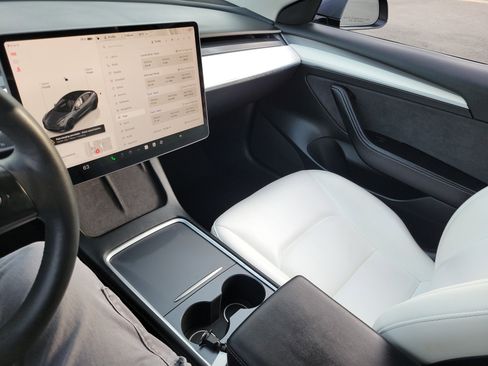 Used 2023 Tesla Model 3 Performance image 14