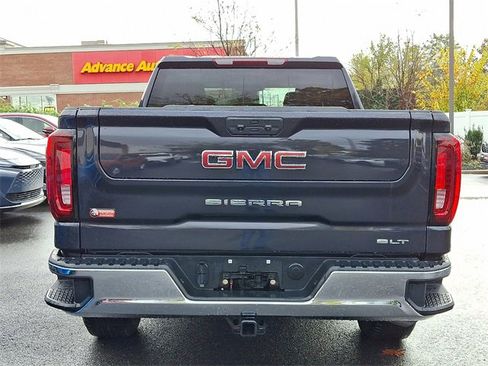 Used 2025 GMC Sierra 1500 SLT image 5