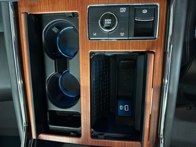 Used 2024 Lincoln Navigator L Reserve AWD/4WD image 16