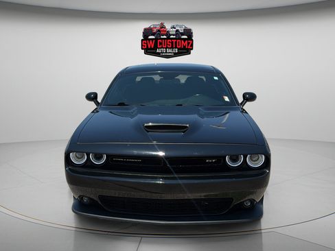 Used 2021 Dodge Challenger GT RWD image 2