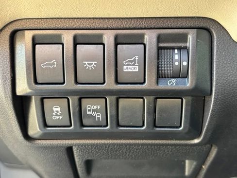 Used 2020 Subaru Ascent Limited w/ Technology Package AWD/4WD image 16