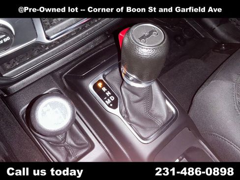 Used 2018 Jeep Wrangler Unlimited Sport image 23