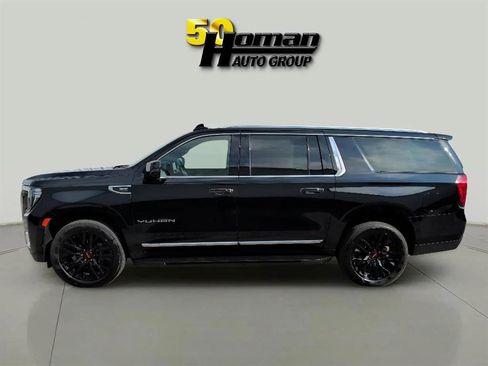 Used 2022 GMC Yukon XL SLT w/ SLT Premium Package image 2